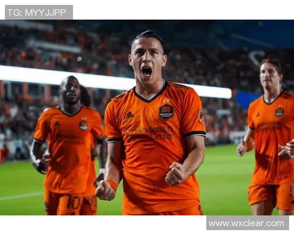 休斯敦迪纳摩与堪萨斯竞技的激烈对决引发球迷热情高涨